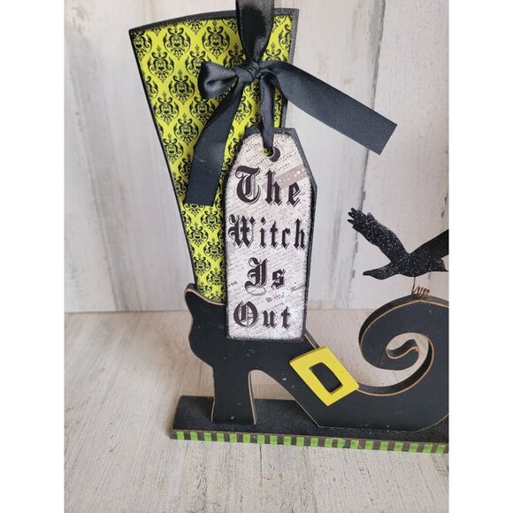 Wooden witch is out boot green striped Halloween self sitter crow - Picture 3 of 9